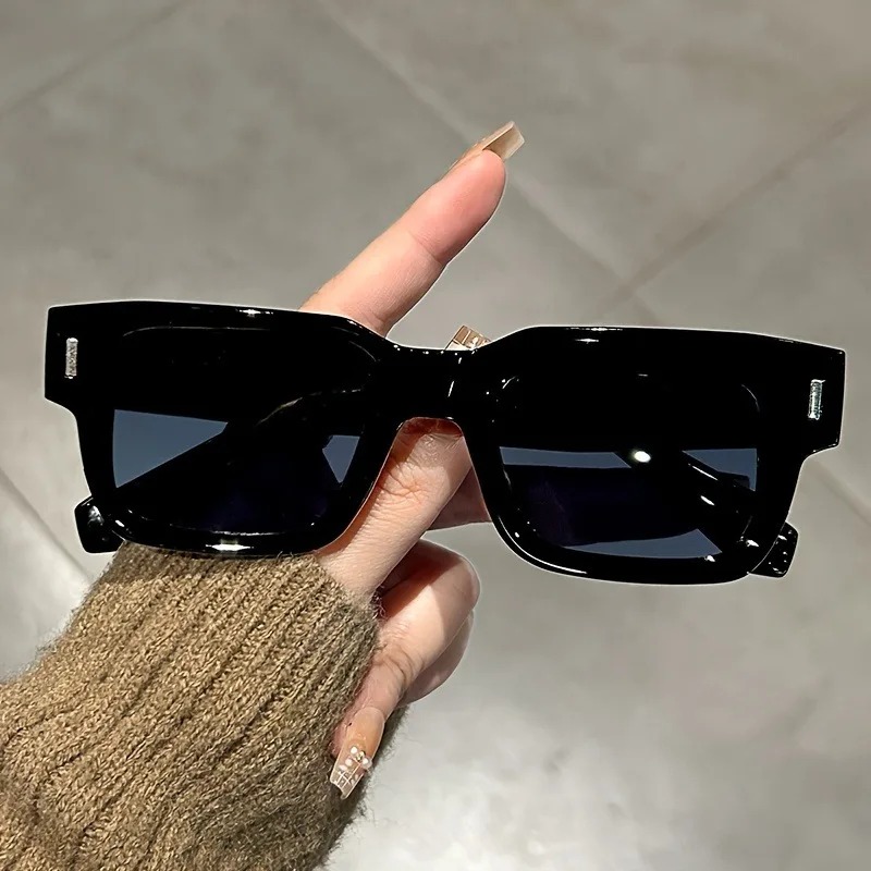 Luxuriöse Rechteckige Sonnenbr – Luxury Lifestyle Men Bewertung und Preis