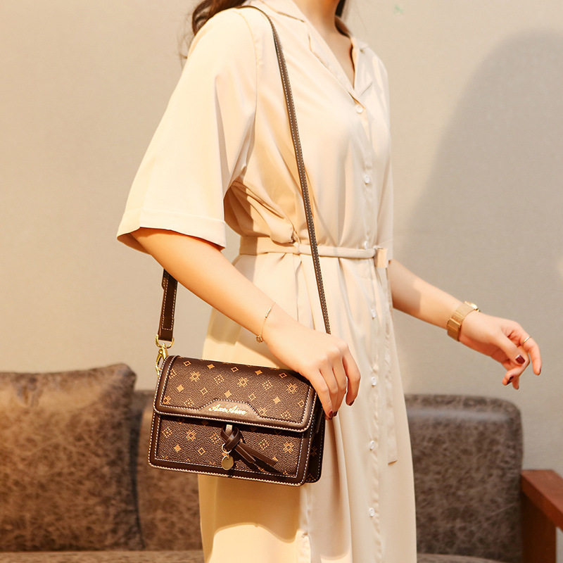 Luxuriöse, freihändige Designe – Luxury Lifestyle Handbags Bewertung und Preis